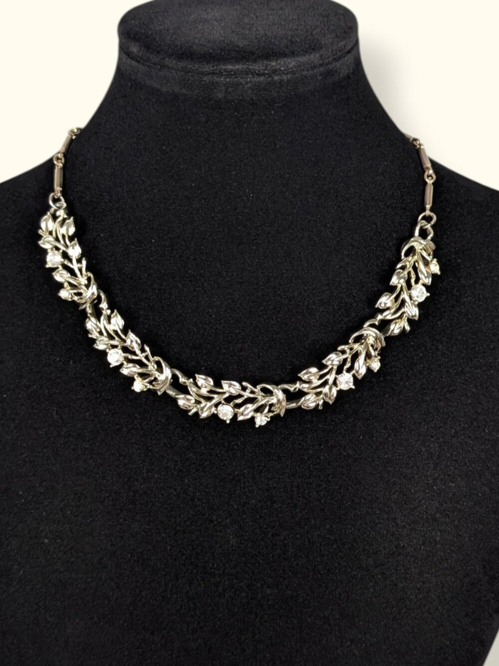 V. 1960s Floral White Rhinestone Statement Necklace